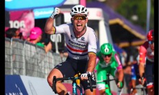 九游体育app下载-凯恩随队恢复训练，法甲冠军冲刺计划完成