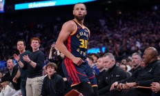 九游体育中国官网-包含灰熊后卫砍下生涯新高得分，力克勇士取得胜利的词条