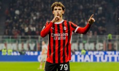 九游体育登录-AC米兰战术灵活多变，势不可挡的简单介绍