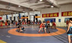 -加拿大队全队备战，全力备战以冲刺新赛季的简单介绍