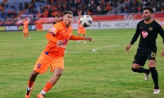 九游体育官网-包含中超豪门对决：恒大胜国安，夺得关键胜利的词条