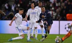 九游体育网页版入口-关于卡洛·安切洛蒂指挥球队主场大胜，球队士气高昂的信息