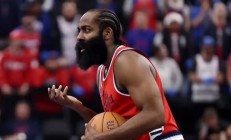 九游体育在线登录-火箭主教练称哈登持球时间太长，球队进攻需改善