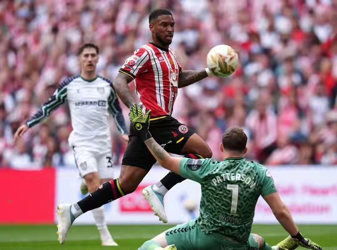 瓦伦西亚客场2-1主场遭逆转，于谨慎的简单介绍