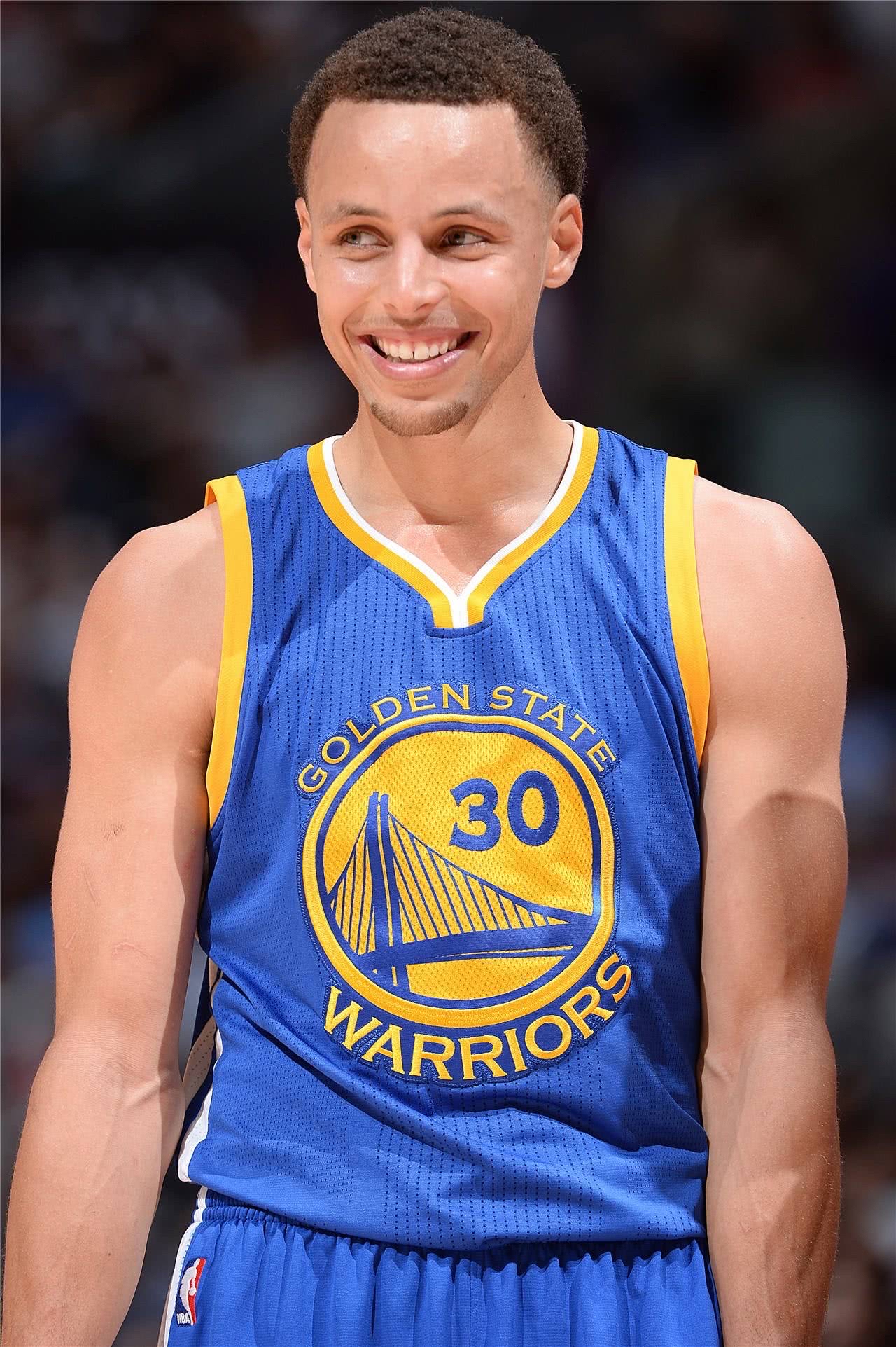 里昂发挥出色，客场轻松击败对手的简单介绍