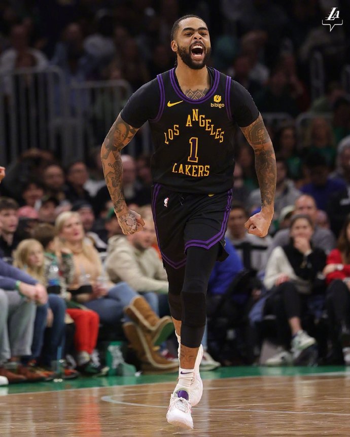 里昂发挥出色，客场轻松击败对手的简单介绍