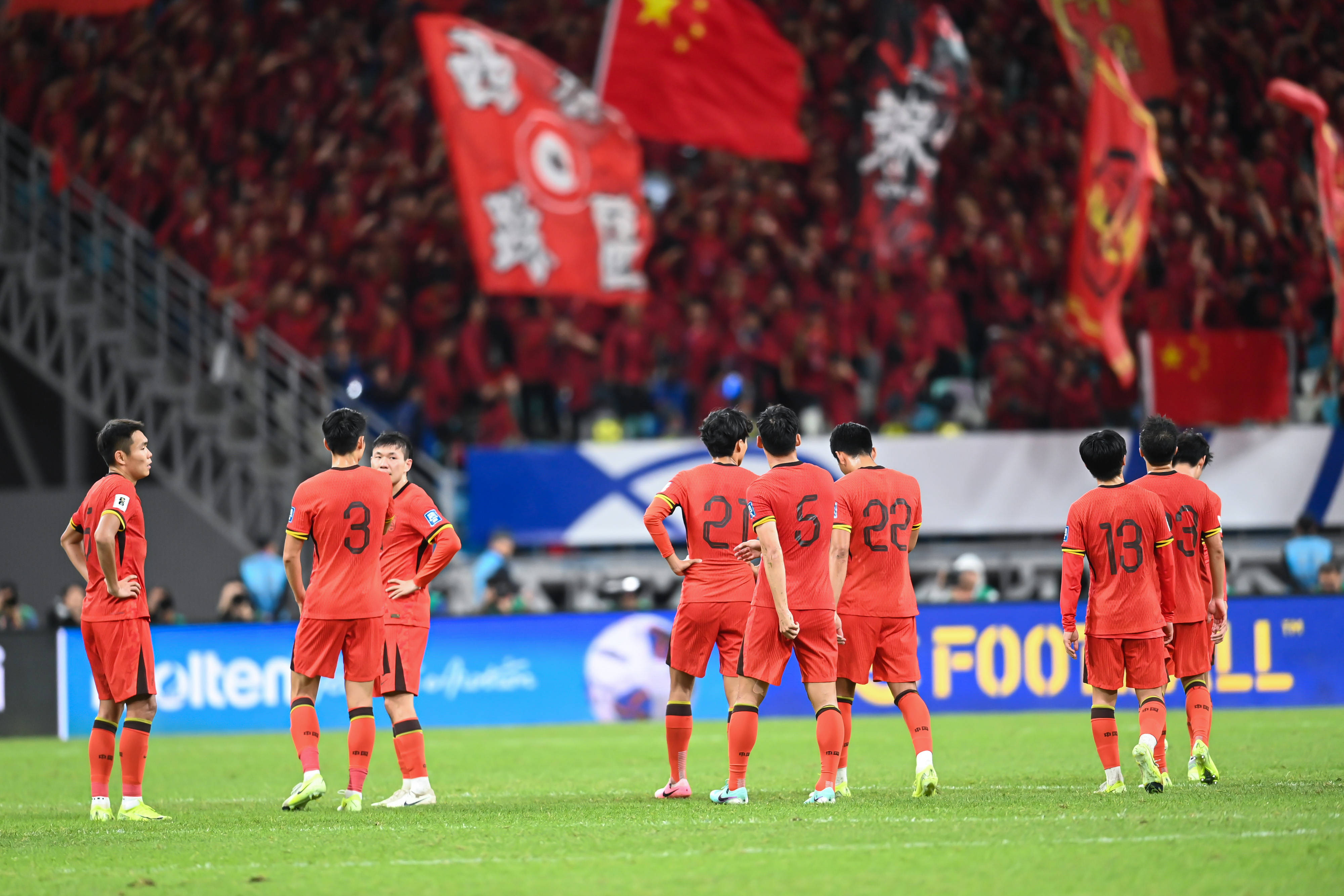 包含贵州队在主场取得激动人心的胜利的词条