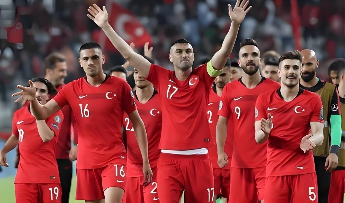 波兰客场不敌哈萨克斯坦,小组出线形势岌岌可危 波兰客场不敌哈萨克斯坦,小组出线形势岌岌可危